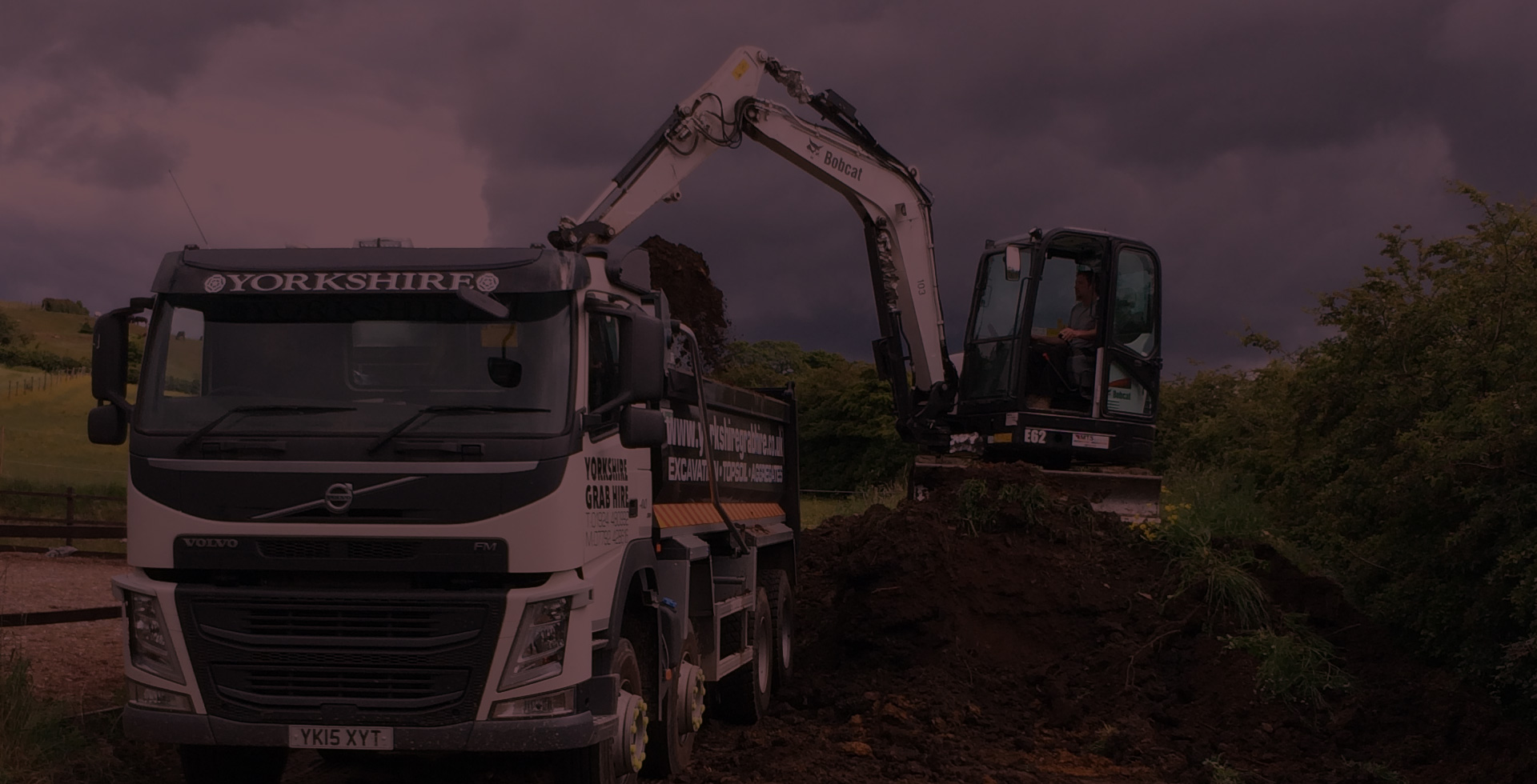 We can provide Type 1 and Type 2 crushed concrete, road planings and other aggregates.
These are good for Roads, Footpaths, Car parks, Driveways, Building bases, Hard standings and more from Yorkshire Grab Hire